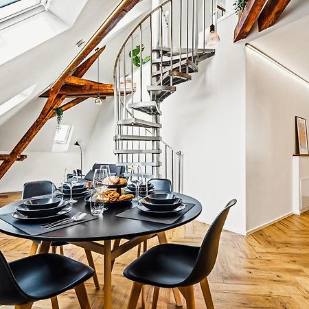 Maisonette-Wohnung Mit Freigelegtem Fachwerk Meckenbeuren Exterior foto