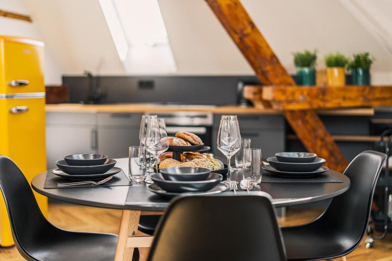 Maisonette-Wohnung Mit Freigelegtem Fachwerk Meckenbeuren Exterior foto